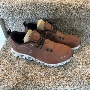 On Clouds 5 Women Athletic Shoes